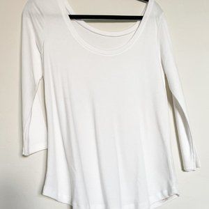 Lavender Hill Clothing NWOT Half Sleeve Scoop Neck T-Shirt
